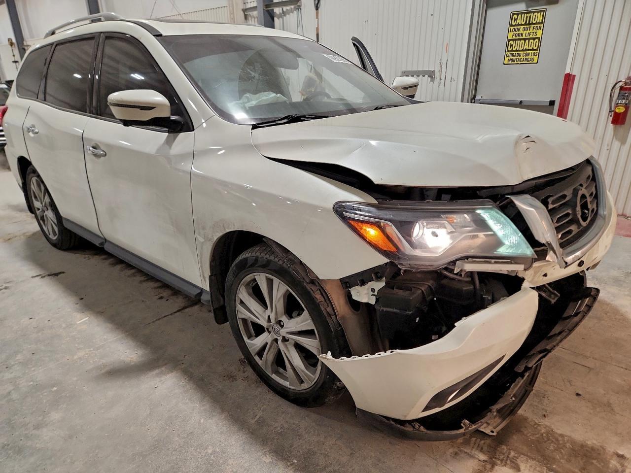 2018 Nissan Pathfinder S - Фото 4