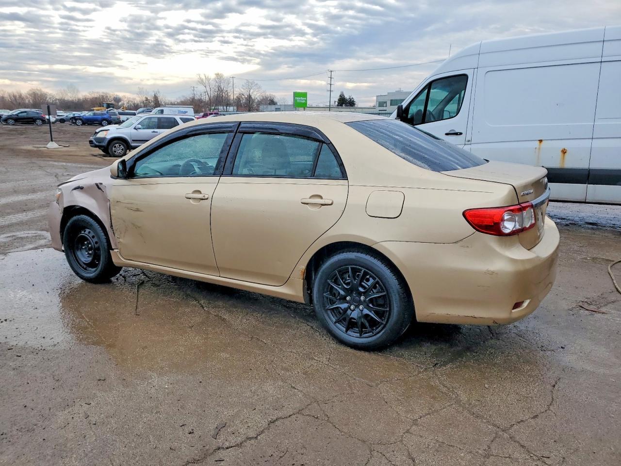 2012 Toyota Corolla Base - Фото 2