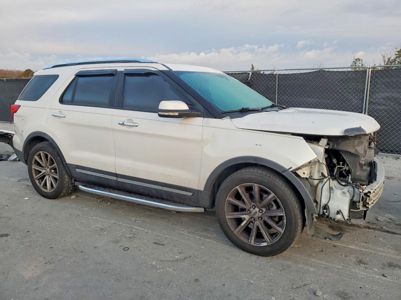 2017 Ford Explorer Limited - Фото 4