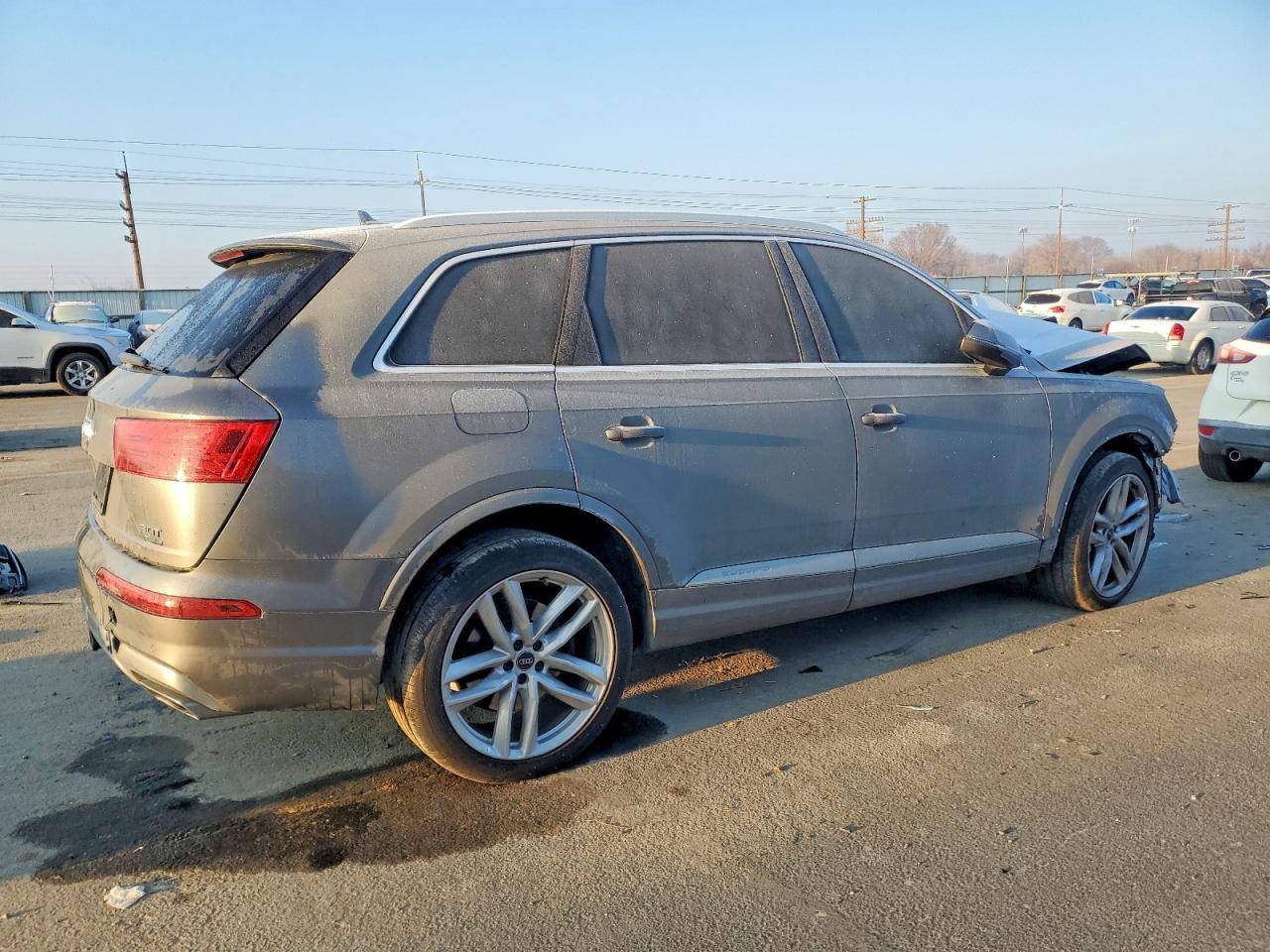 2017 Audi Q7 - Image 3
