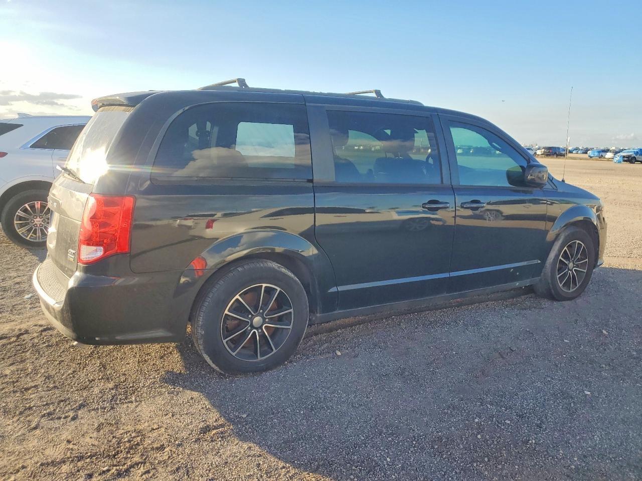 2018 Dodge Grand Caravan Gt - Фото 3