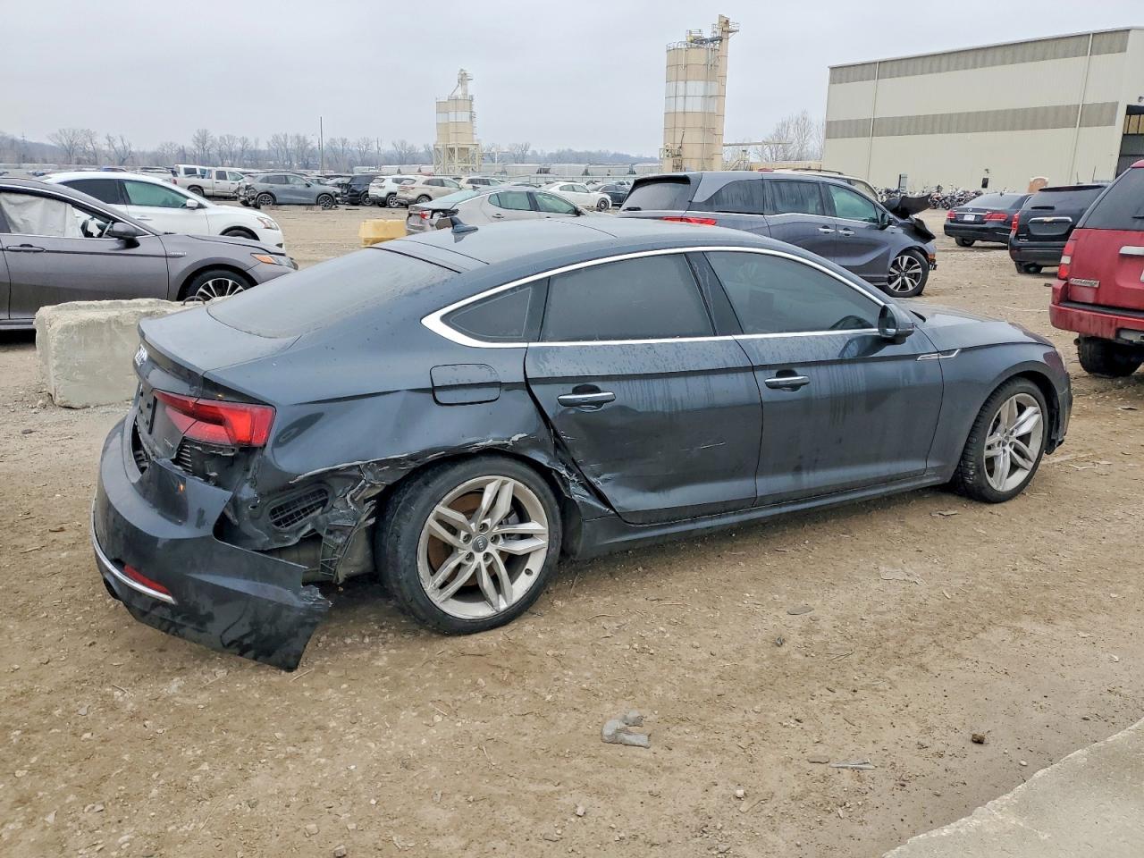 2019 Audi A5 Premium - Фото 3