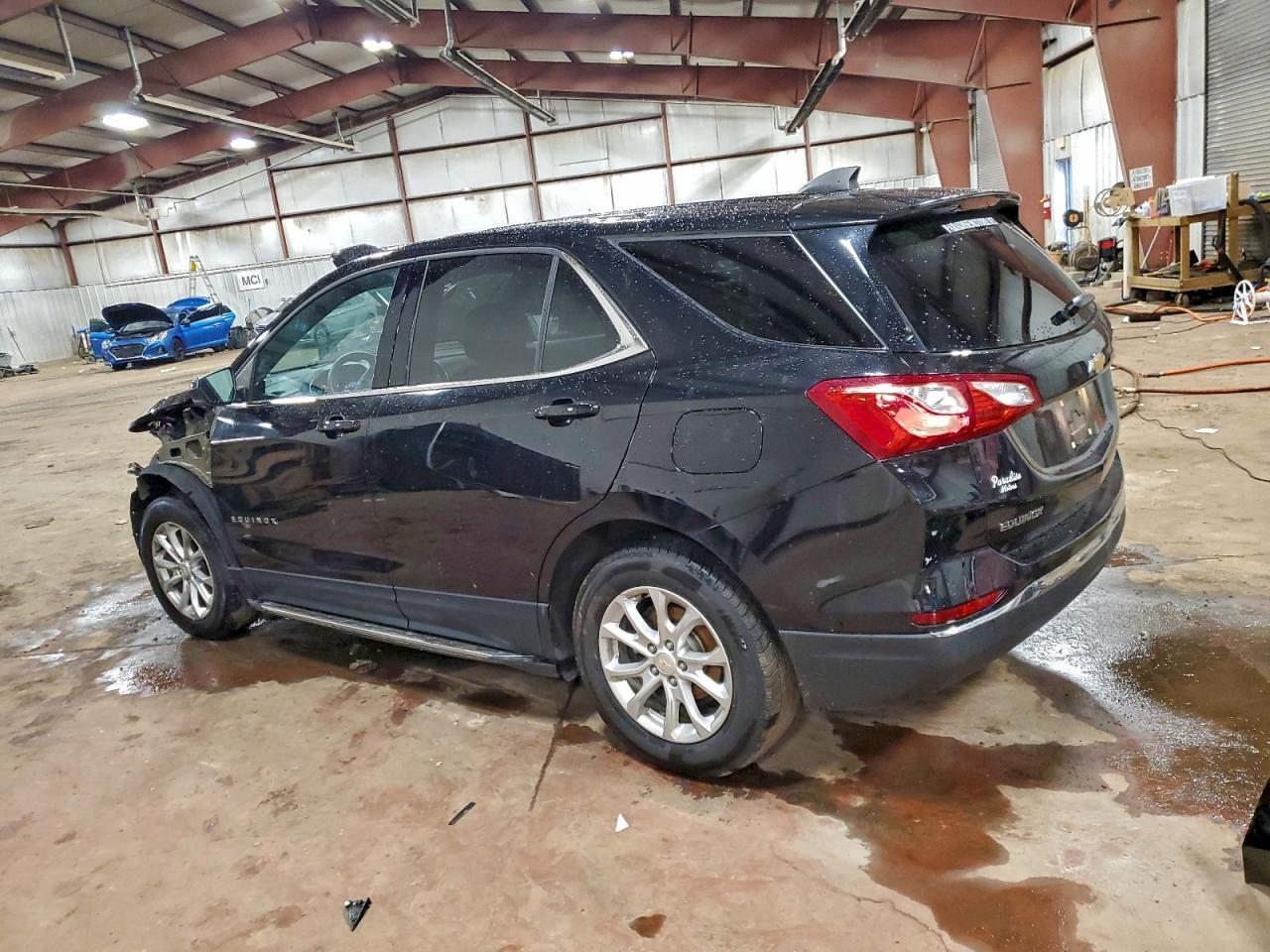 2019 Chevrolet Equinox Lt - Image 2