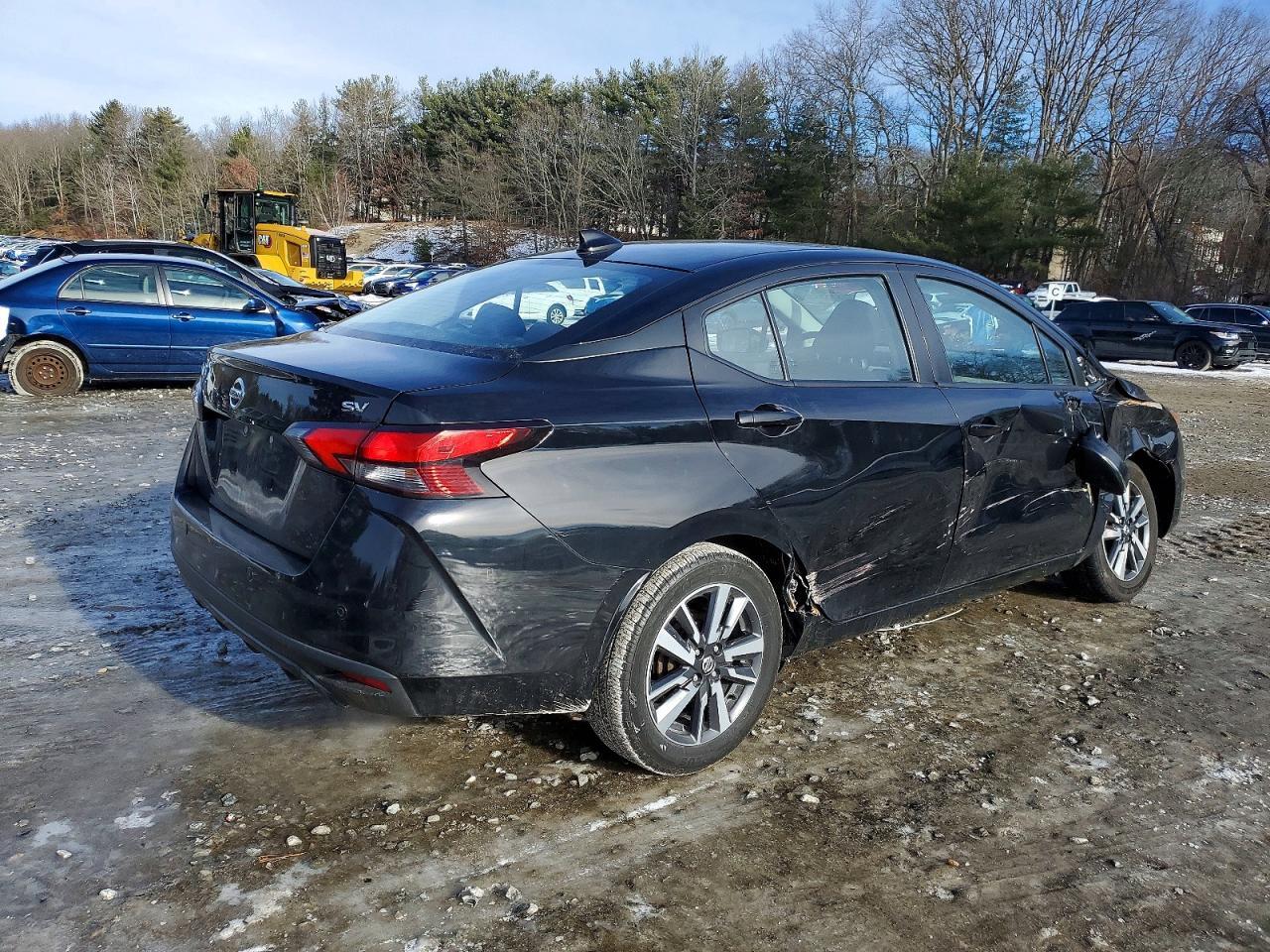 2021 Nissan Versa Sv - Image 3