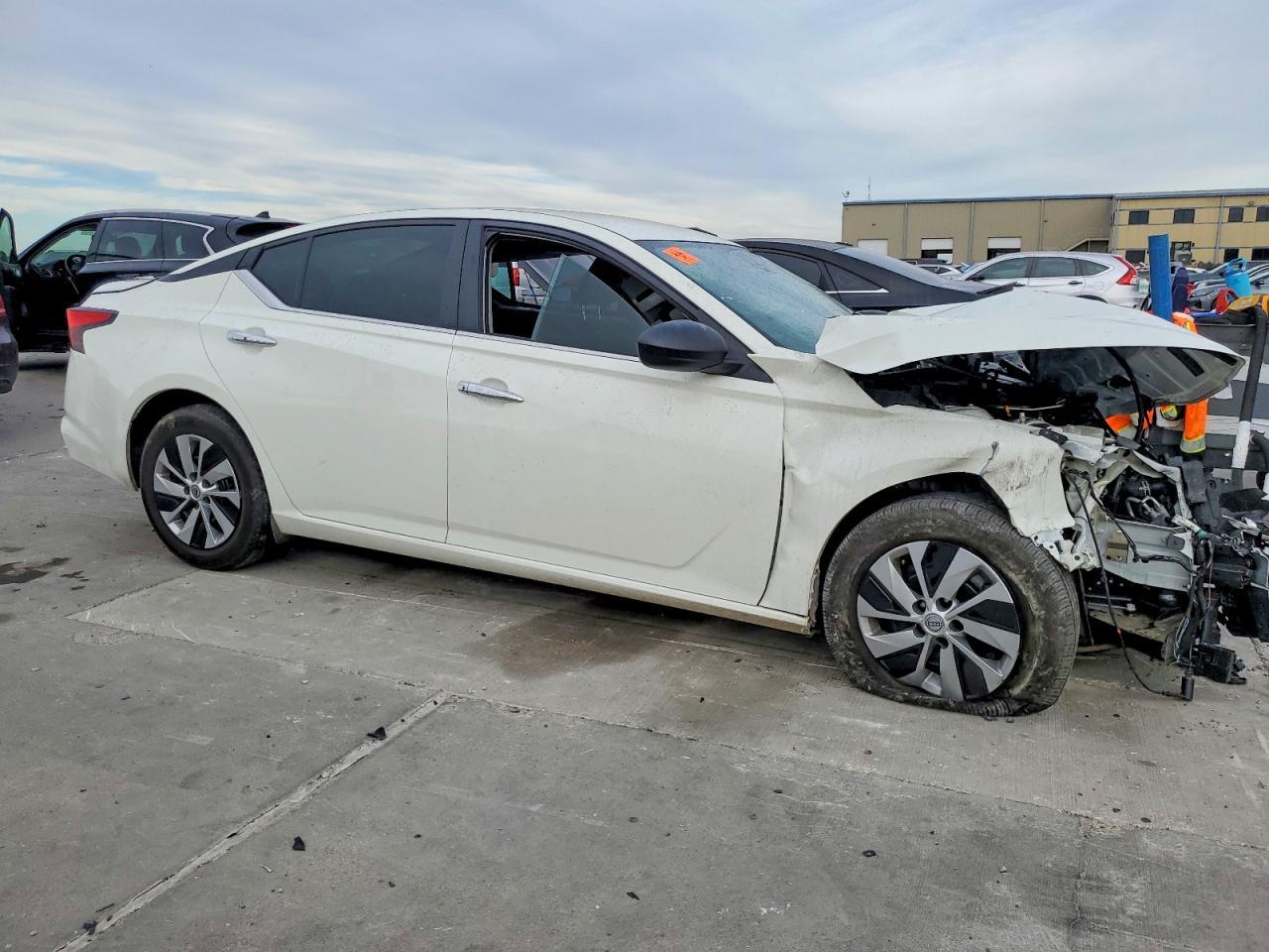 2025 Nissan Altima S - Image 4