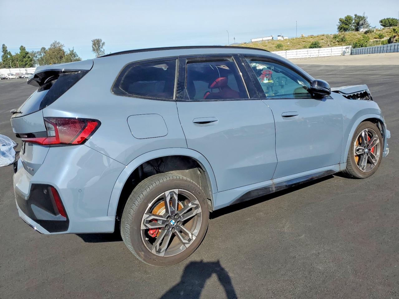 2025 BMW X1 xDrive28I - Image 3