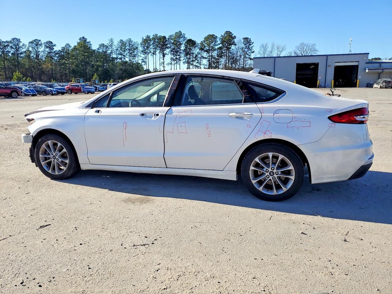 2020 Ford Fusion Se - Фото 2
