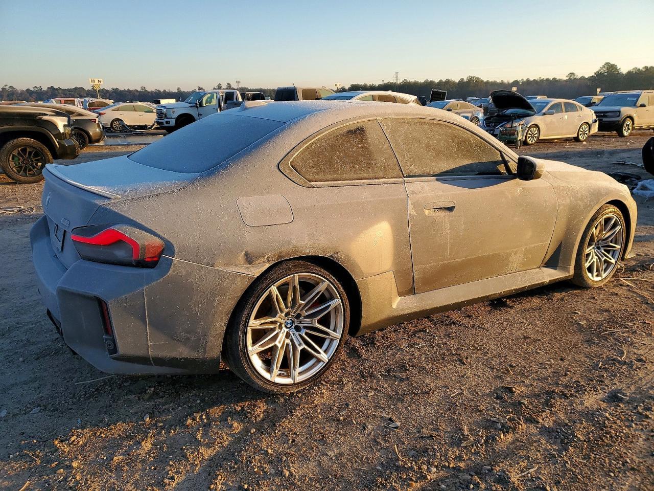 2025 BMW M2 - Фото 3