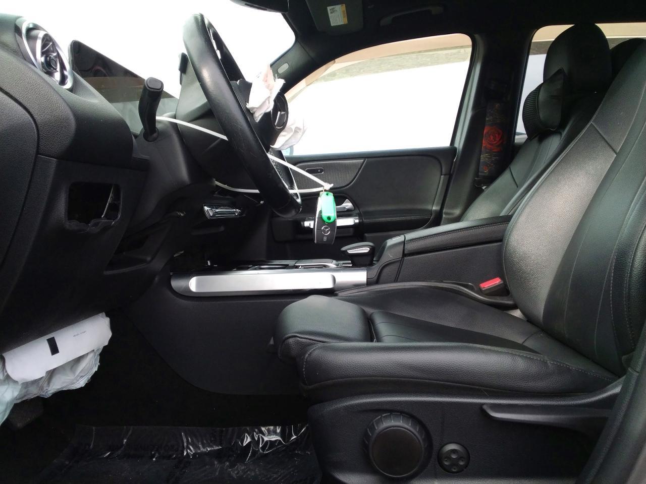 2022 Mercedes-Benz Glb 250 - Image 7