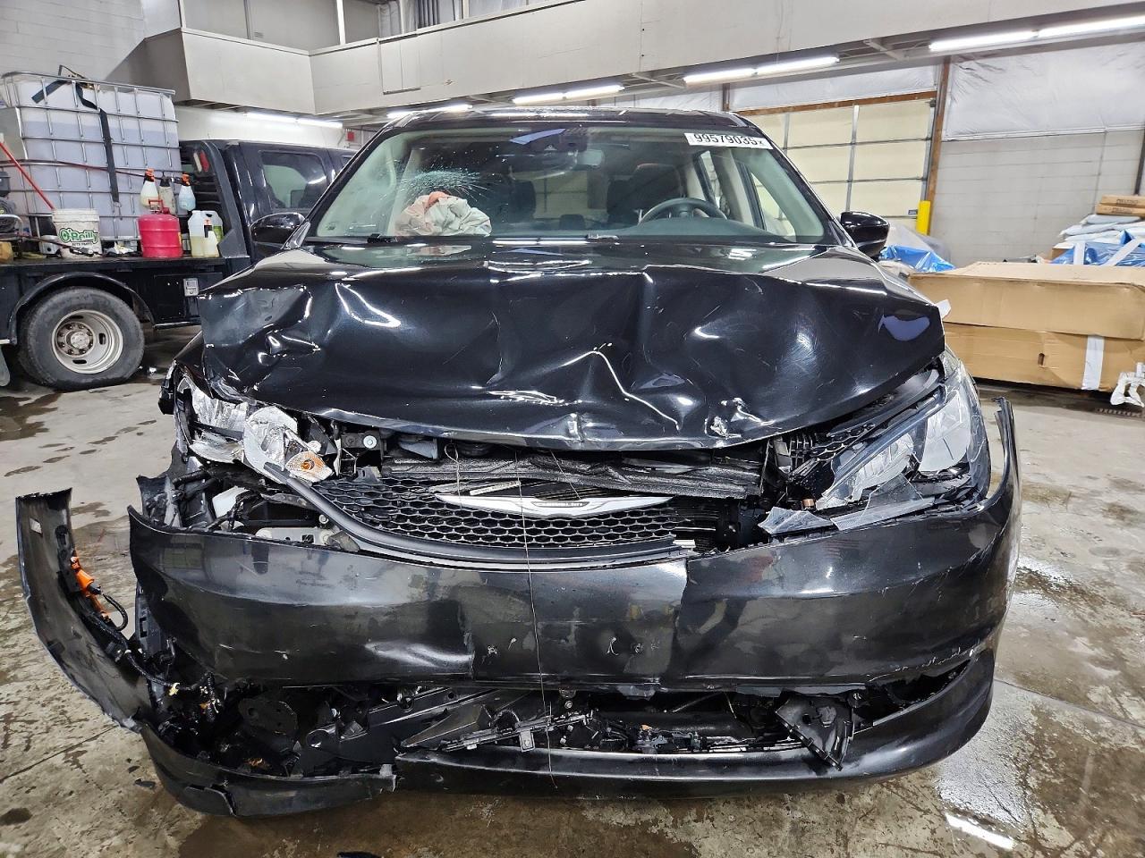 2023 Chrysler Voyager Lx - Фото 5