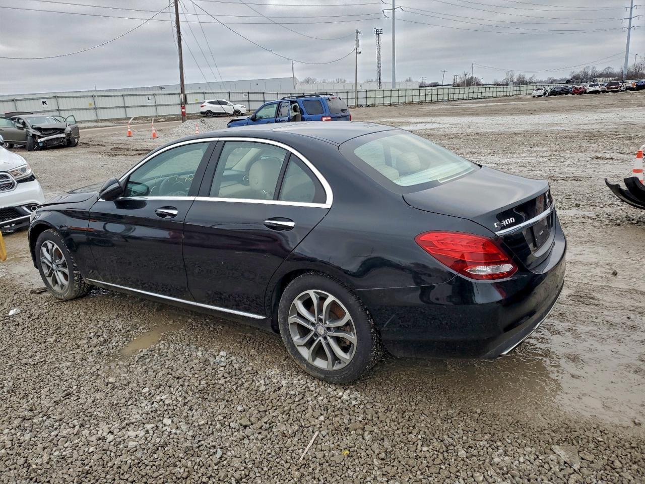 2016 Mercedes-Benz C 300 4Matic - Фото 2