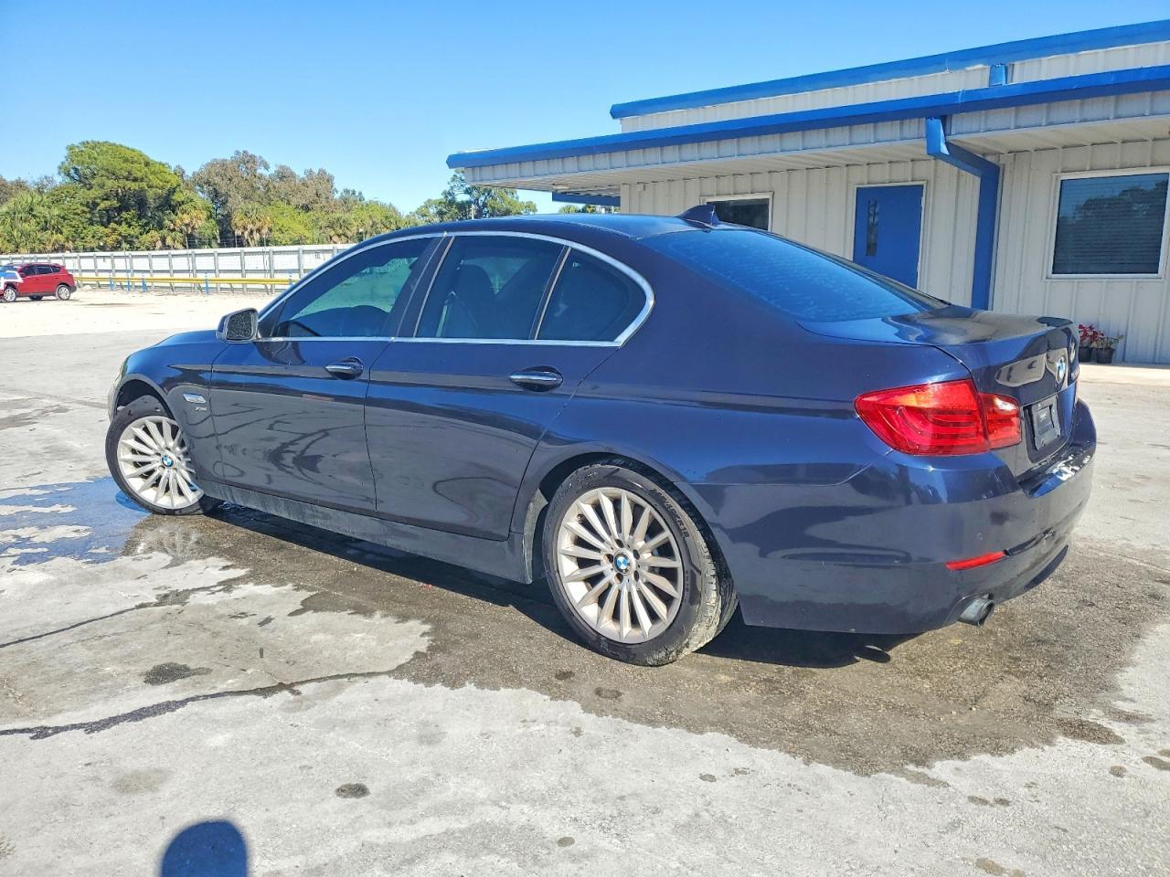 2012 BMW 535 Xi - Image 2
