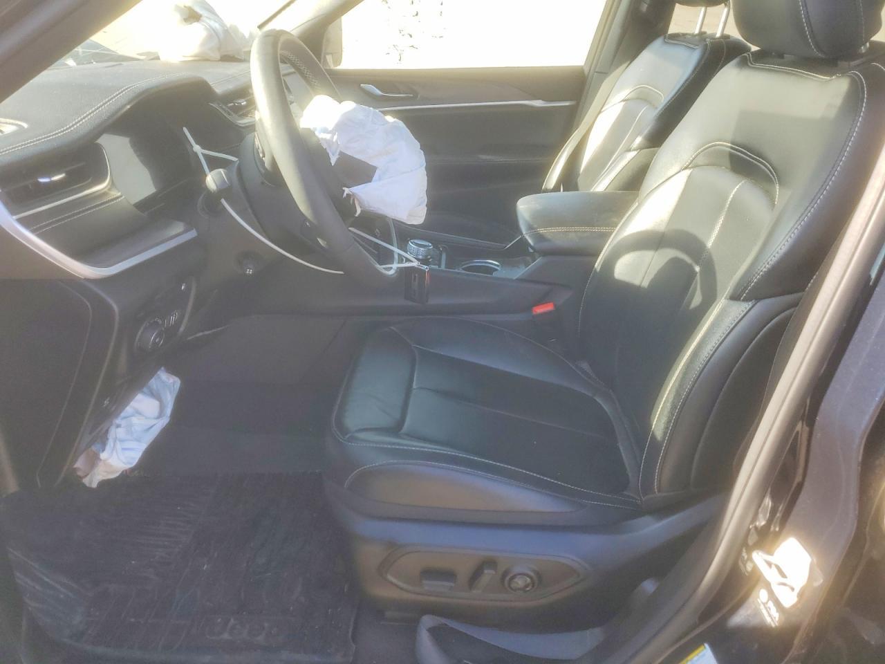 2024 Jeep Grand Cherokee Limited 4Xe - Image 7