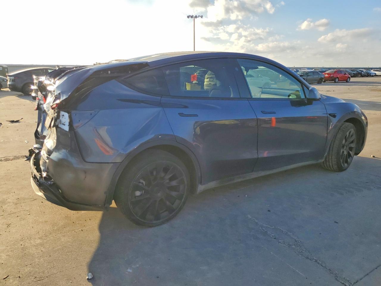 2023 Tesla Model Y - Image 3