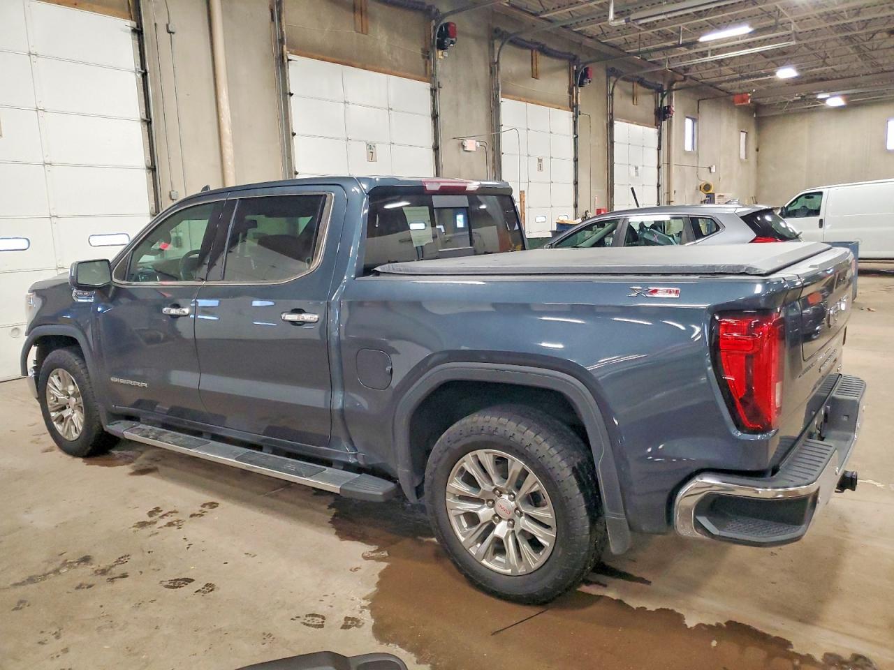 2019 GMC Sierra K1500 Slt - Image 2