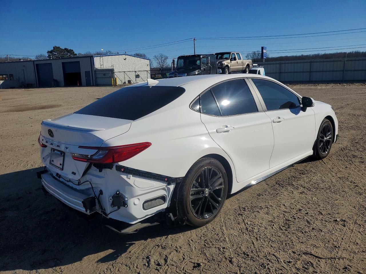 2025 Toyota Camry Se - Image 3