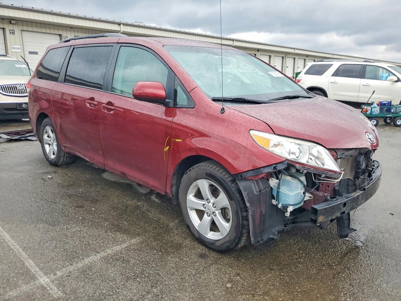 2014 Toyota Sienna Le - Фото 4