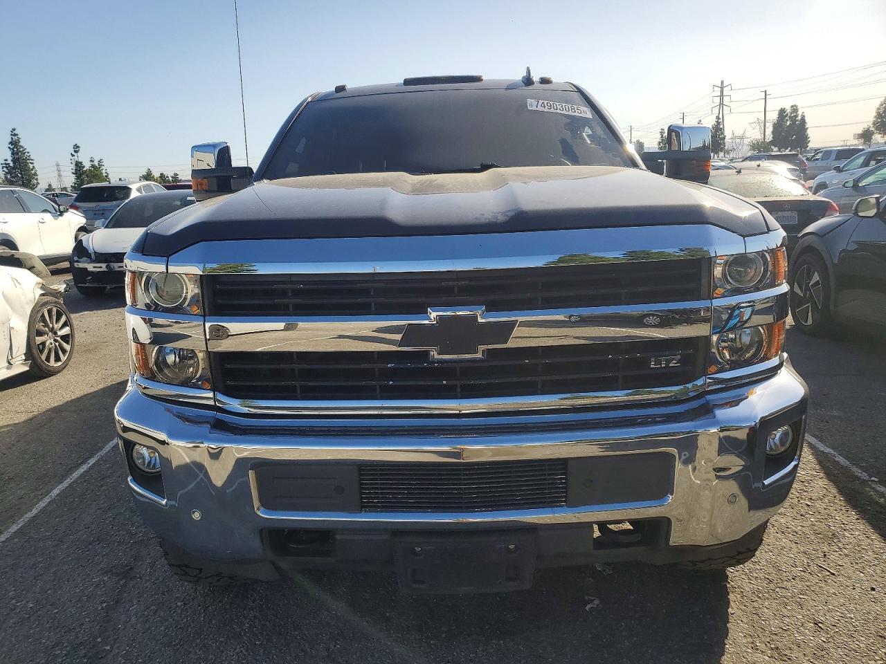 2016 Chevrolet Silverado K2500 Heavy Duty Ltz - Image 5