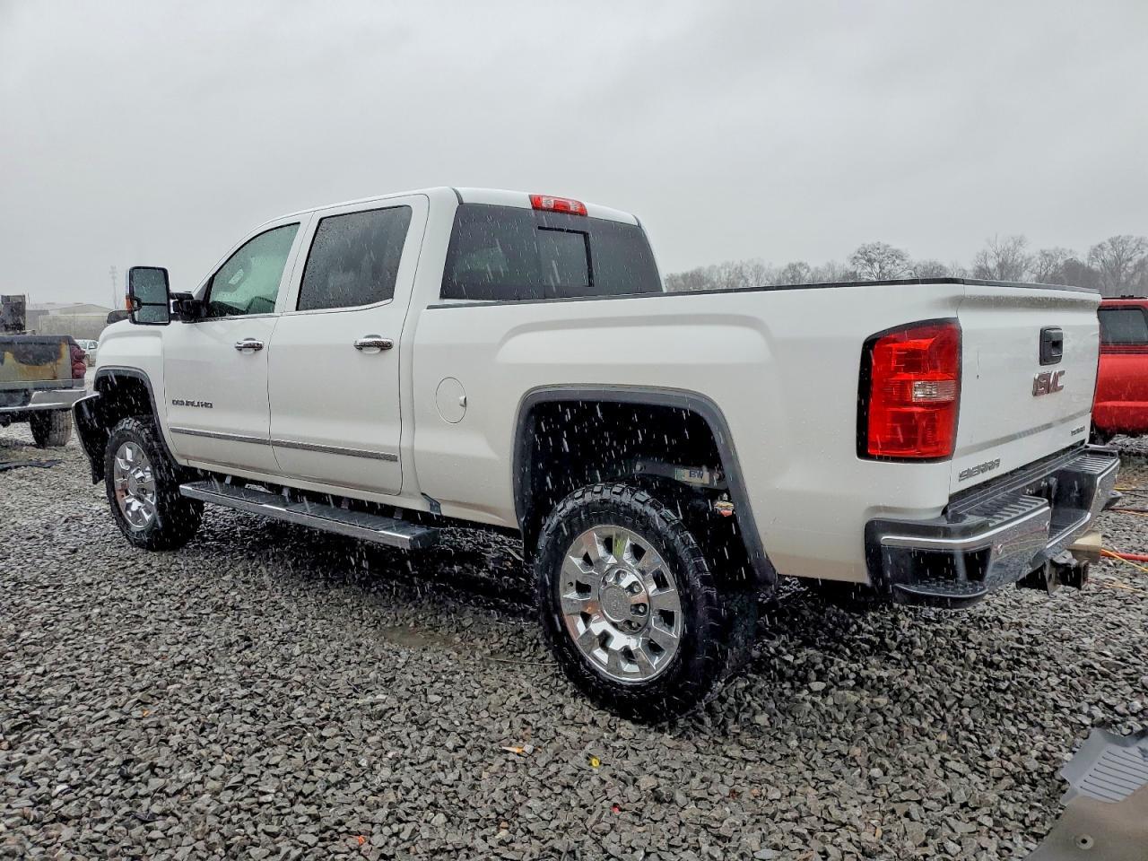 2017 GMC Sierra K2500 Denali - Фото 2