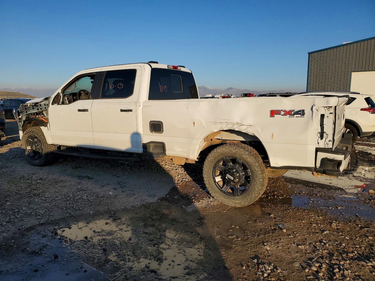 2023 Ford F250 Super Duty - Фото 2