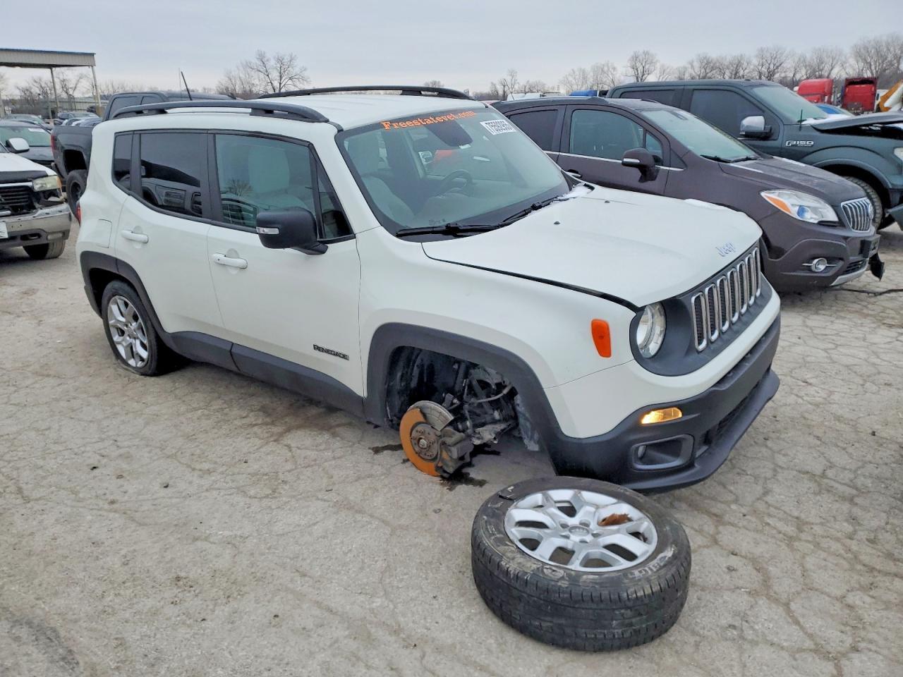 2015 Jeep Renegade Latitude - Image 4