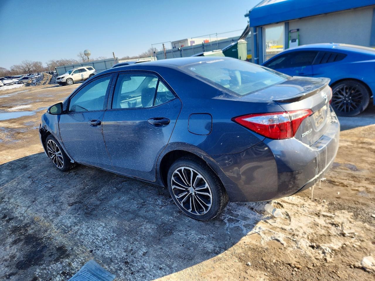 2014 Toyota Corolla L - Фото 2