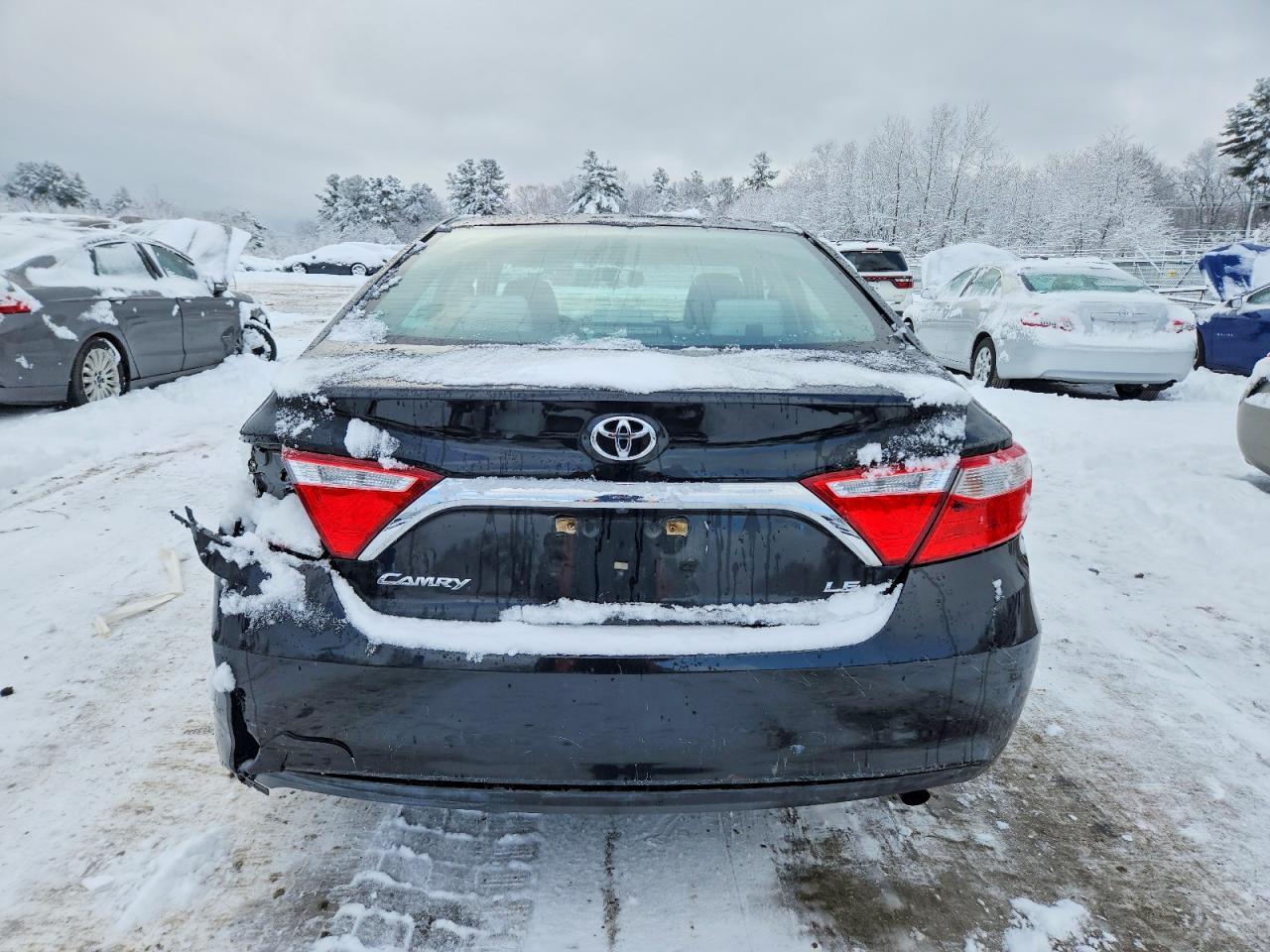 2016 Toyota Camry Le - Image 6
