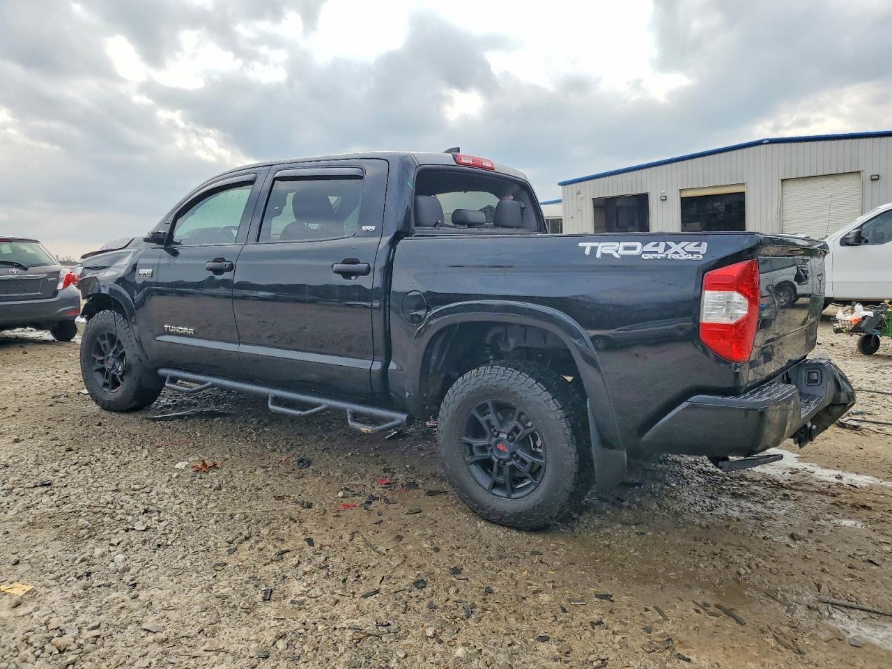 2021 Toyota Tundra Crewmax Sr5 - Фото 2
