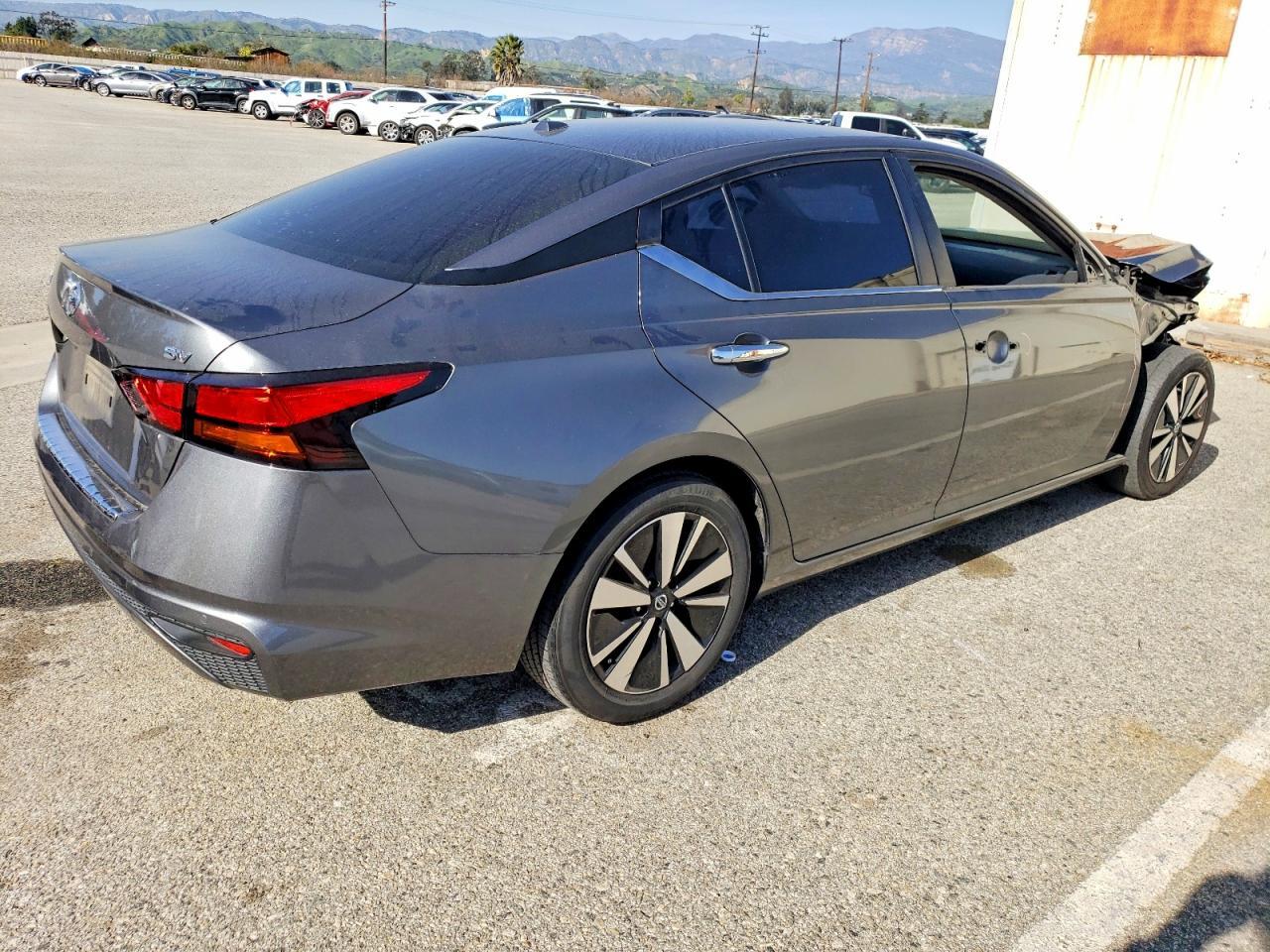 2022 Nissan Altima Sv - Фото 3