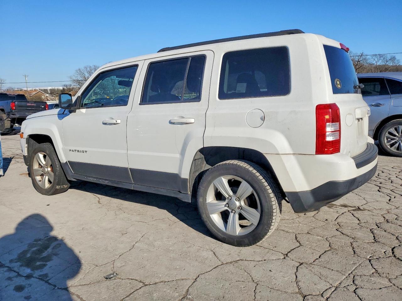 2016 Jeep Patriot Latitude - Image 2