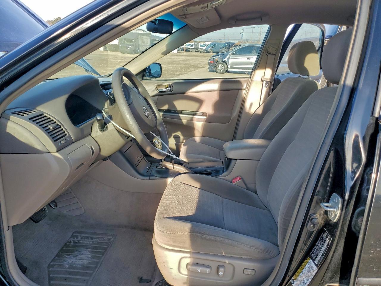 2005 Toyota Camry Le - Фото 7