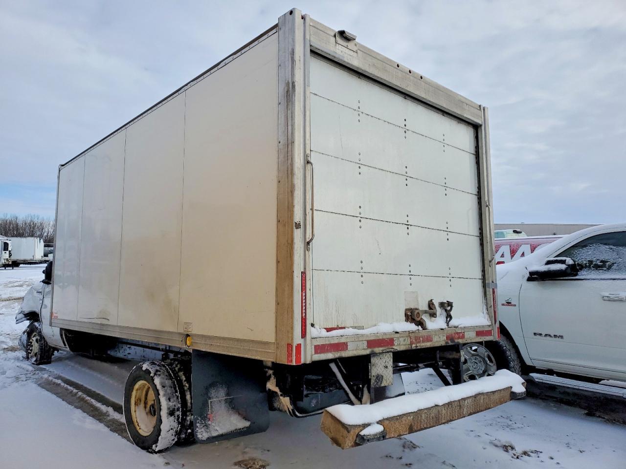 2018 Ford E-450 Sd Box Truck ** Prior Fleet ** - Фото 2