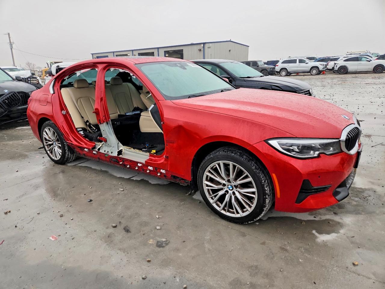 2022 BMW 330Xi - Image 4