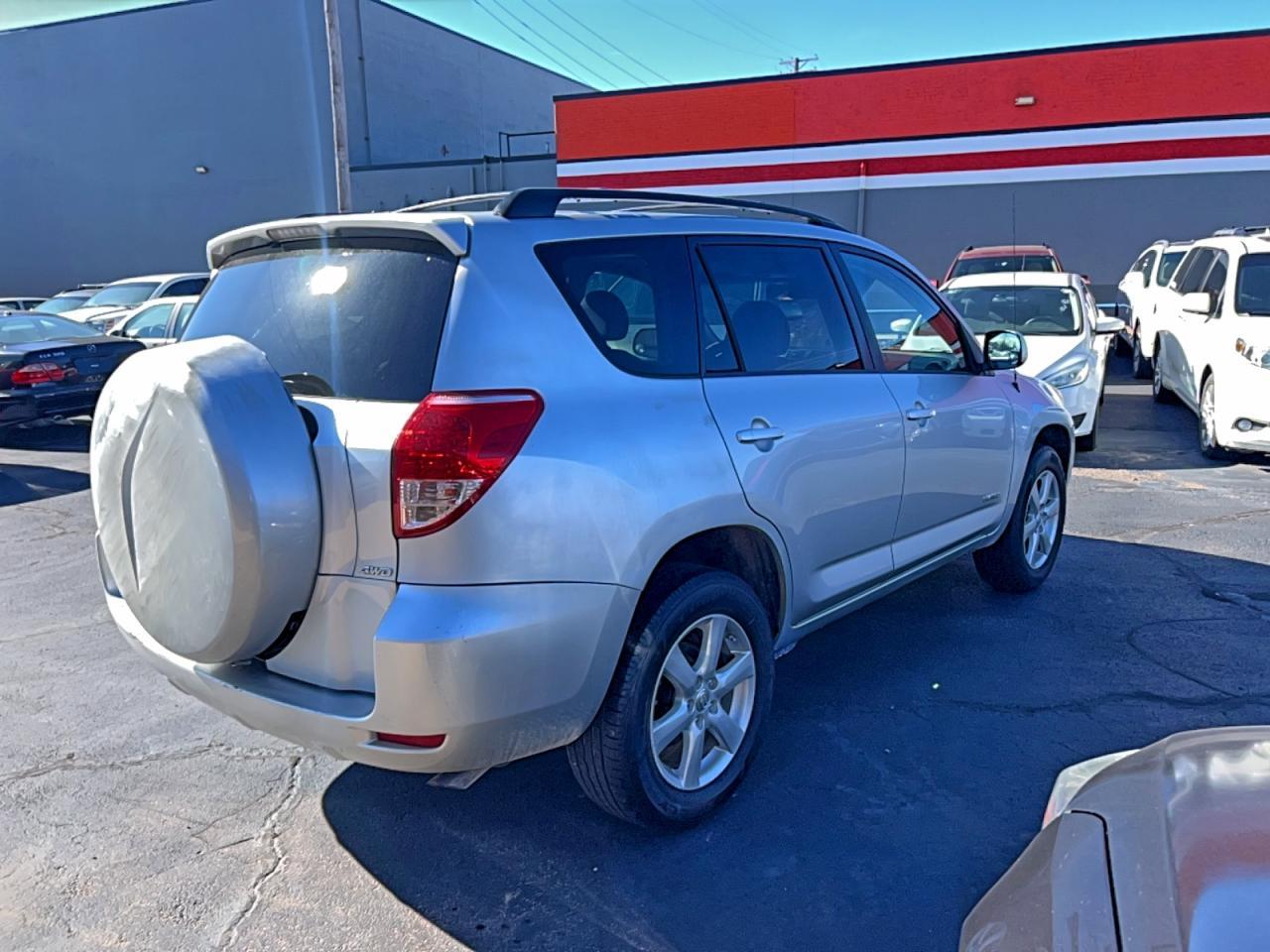 2007 Toyota Rav4 Limited - Image 4
