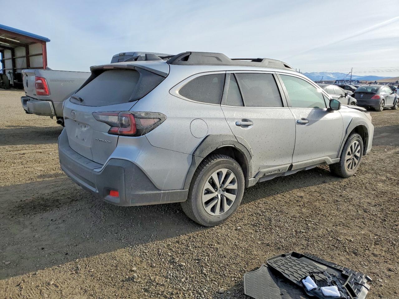 2025 Subaru Outback Premium - Фото 3