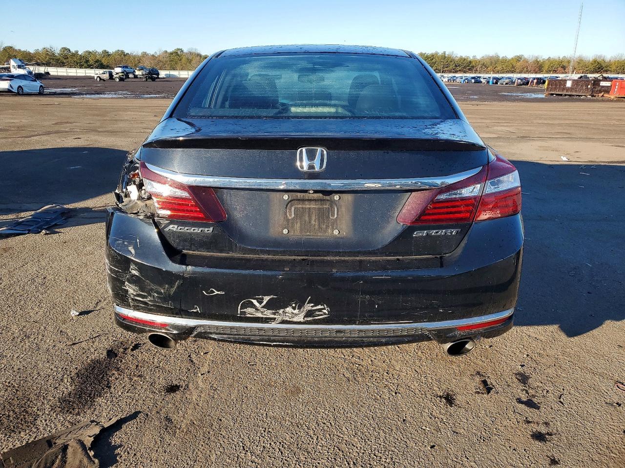 2017 Honda Accord Sport - Image 6