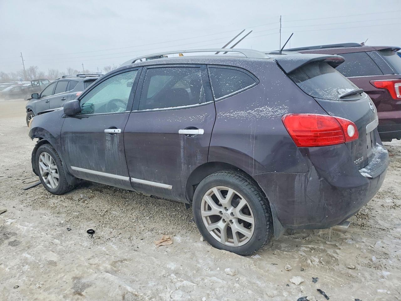 2013 Nissan Rogue - Фото 2