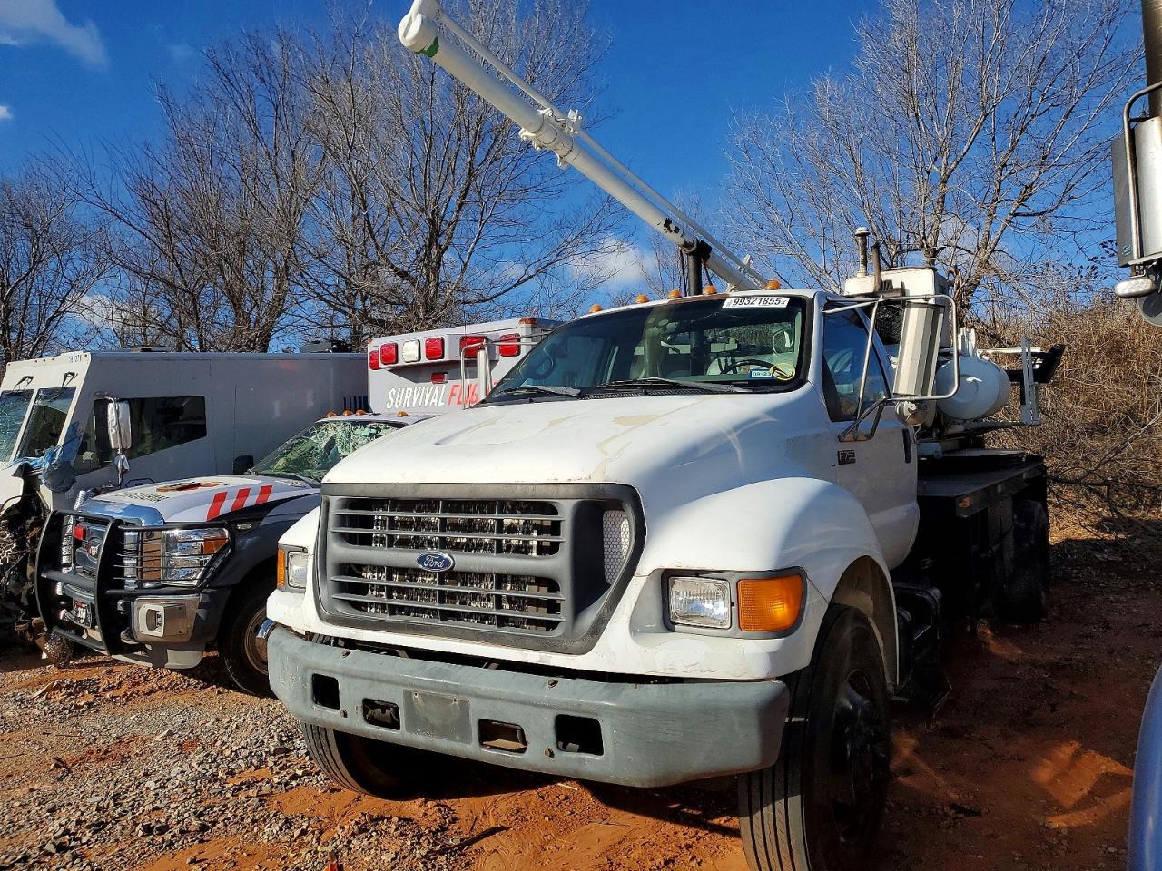 2001 Ford F750 Pressure Digger Truck - Фото 2