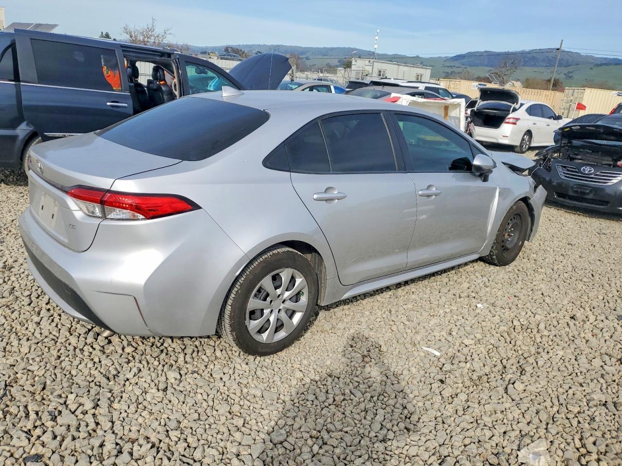 2020 Toyota Corolla Le - Фото 3