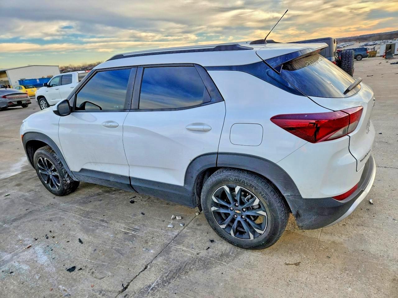 2021 Chevrolet Trailblazer Lt - Фото 2