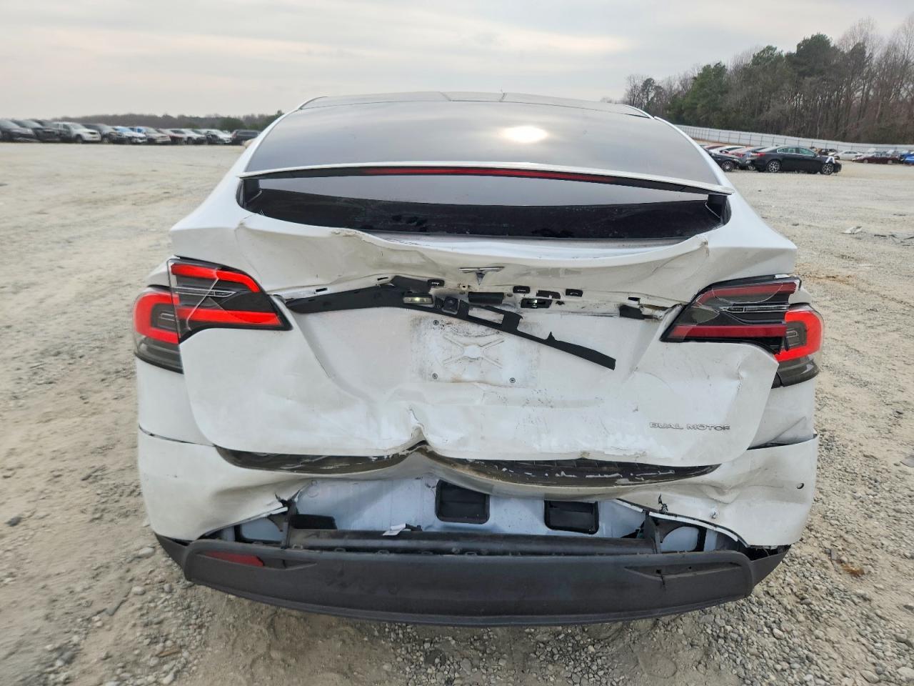 2020 Tesla Model X - Фото 6