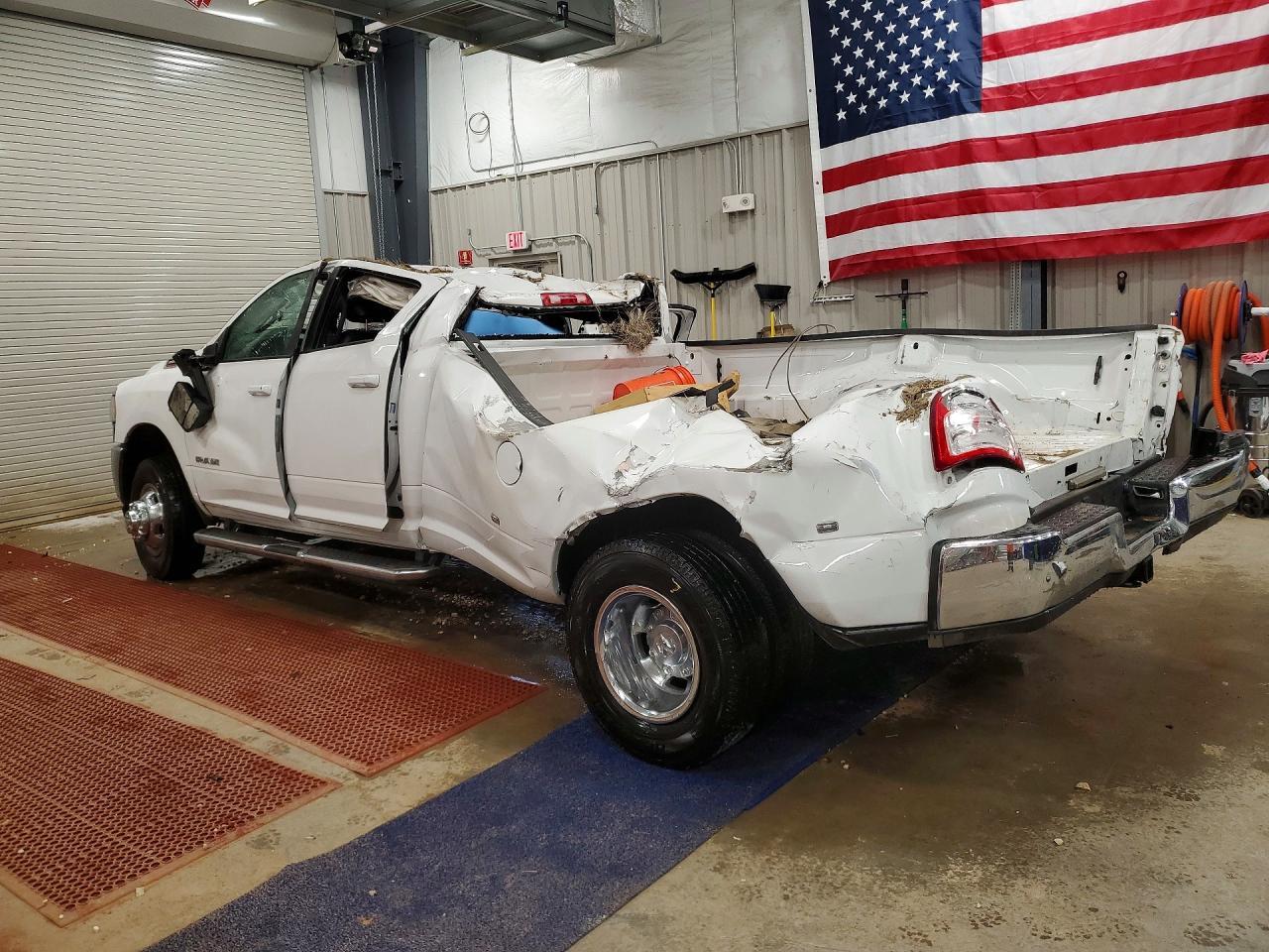 2022 Ram 3500 Big Horn/Lone Star - Image 2