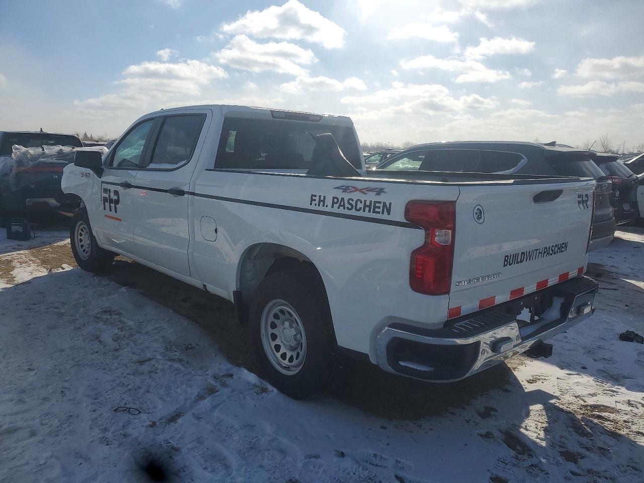 2025 Chevrolet Silverado K1500 - Фото 2