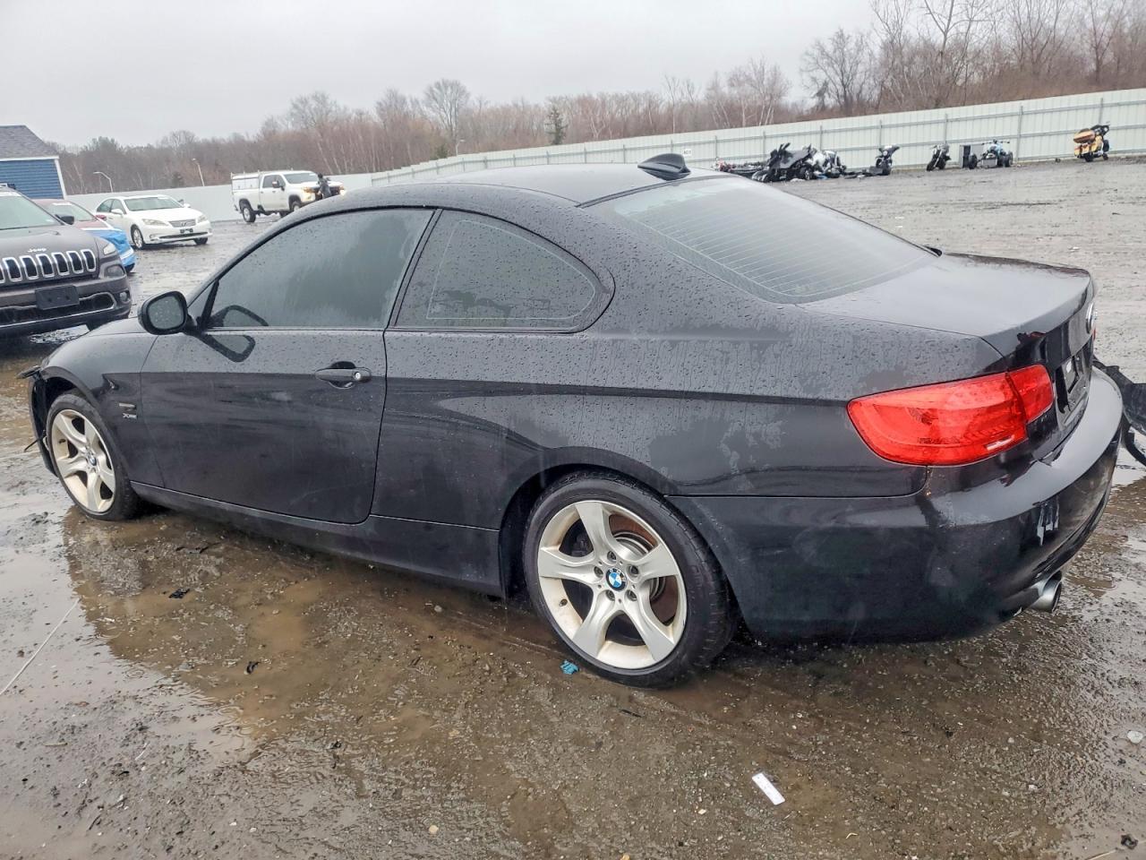 2012 BMW 335 Xi - Фото 2
