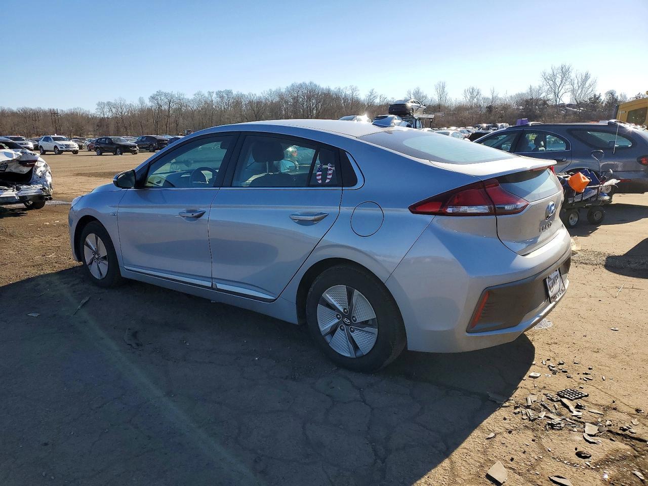 2020 Hyundai Ioniq Hybrid Se - Image 2