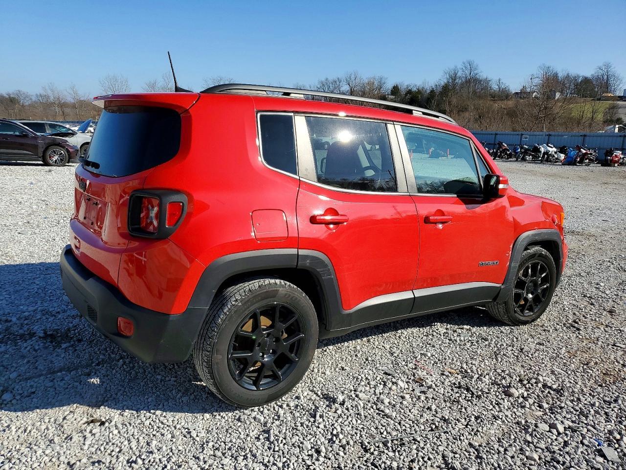 2020 Jeep Renegade Latitude - Фото 3