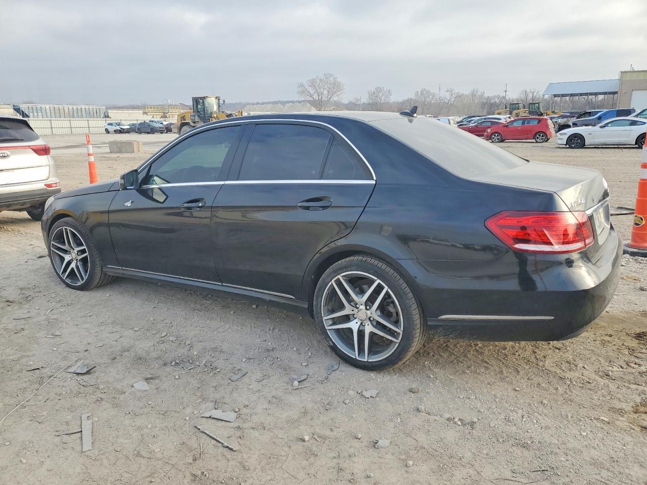 2015 Mercedes-Benz E 350 4Matic - Фото 2