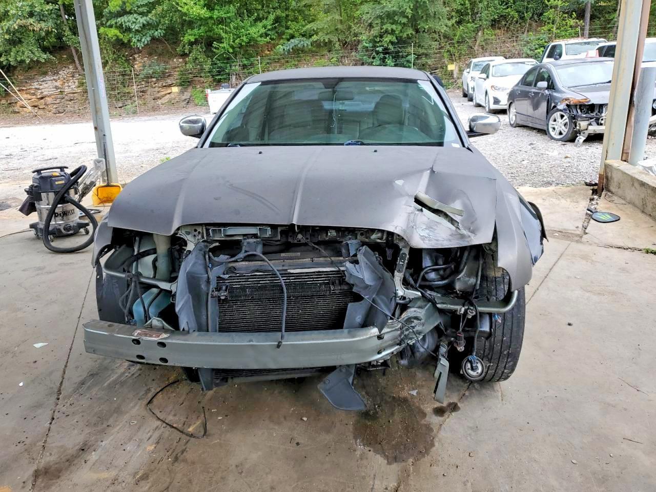 2005 Chrysler 300 Touring - Фото 5