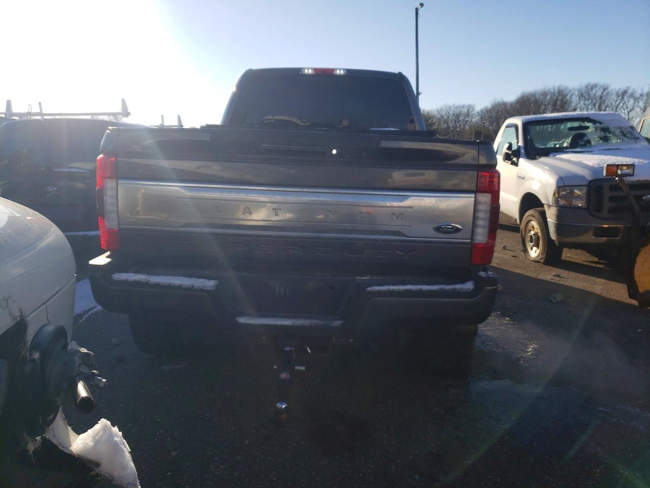2017 Ford F250 Super Duty - Фото 6