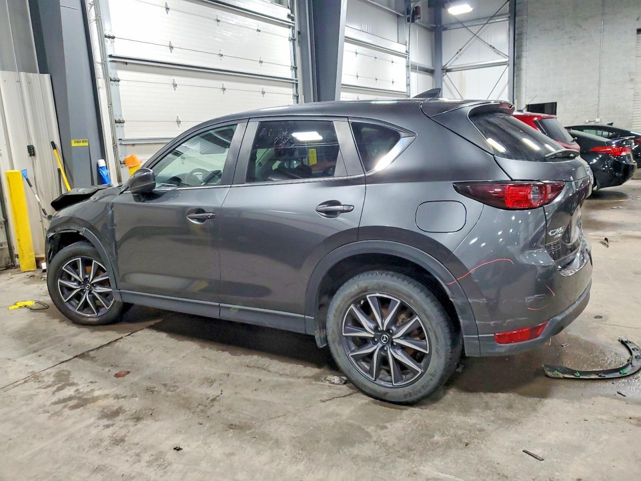 2018 Mazda Cx-5 Touring - Image 2